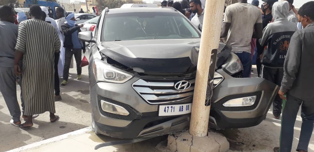 حادث سير في مدينة نواذيبو وإصابة ثلاثة أشخاص من بينهم واحدة خطيرة