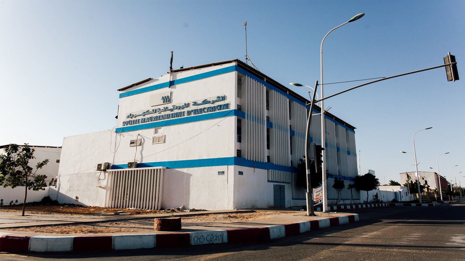 اضطرابات بشبكة الكهرباء في نواكشوط بسبب تجارب الخط العالي وصوملك تعتذر