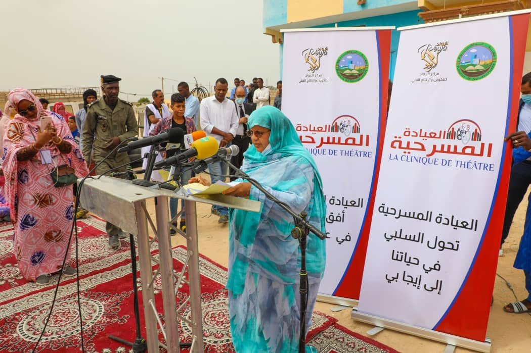 إنطلاق عروض “العيادة المسرحية” في الأحياء الشعبية