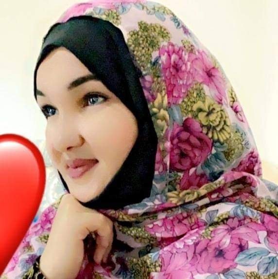 اعلامية موريتانية تعلن اعتزالها للعمل الصحفي بعد اصابتها بسرطان الثدي