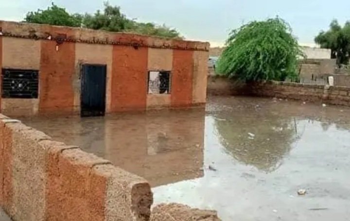 المذرذرة : السيول تجتاح حي الكود شرق المدينة