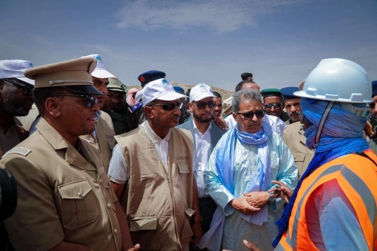 المدير العام لمعادن موريتانيا يفتقد بعض المنشآت التابعة لقطاعه بولاية داخلت نواذيبو