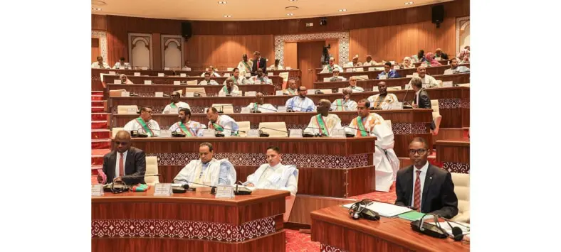 الجمعية الوطنية تصادق على مشروع يتعلق بمهنة العدول المنفذين