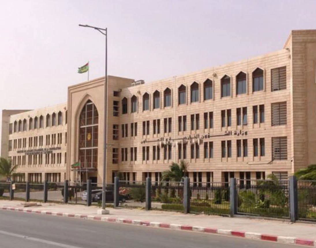 موريتانيا تتضامن مع السعودية وتدين استهداف مطاري الرياض وأبها